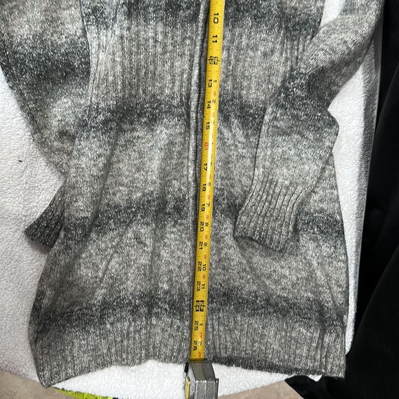 Soybu Sweater with Zipper - Picture 6 of 7